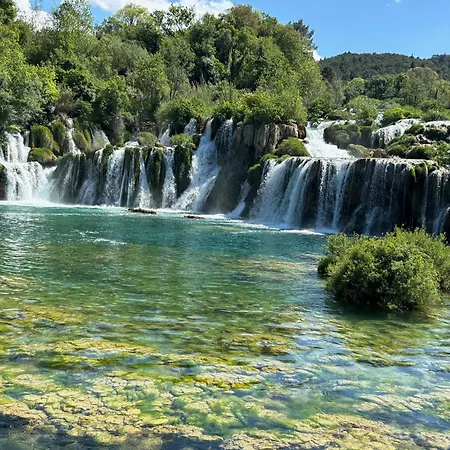 Adriatic شقة